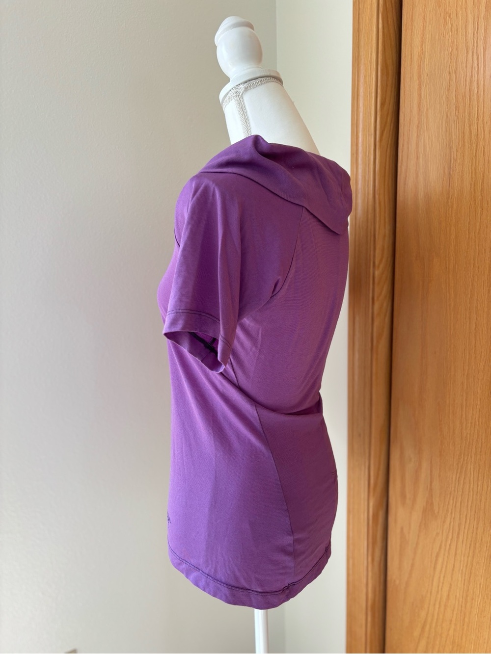 Arc'teryx Women's Purple Short-Sleeve Scoop-Neck Tee - Picture 6 of 7